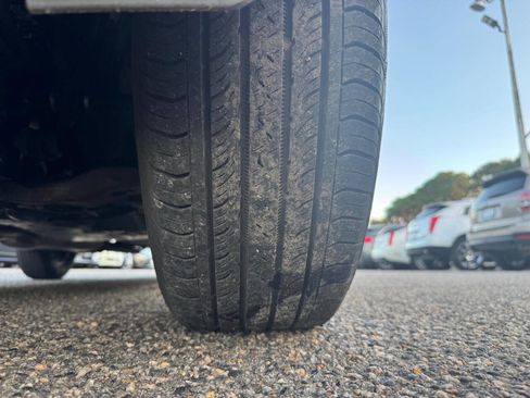 Used 2015 Toyota RAV4 LE image 10