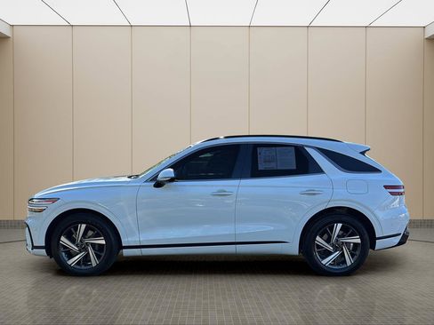Certified 2026 Genesis GV70 3.5T Sport Advanced AWD/4WD image 2
