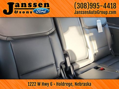 New 2025 Ford Expedition Max Platinum w/ Stealth Performance Package image 11