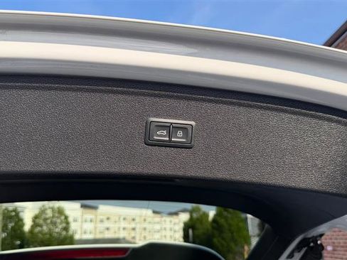 Used 2018 Audi SQ5 Prestige w/ Prestige Package AWD/4WD image 8