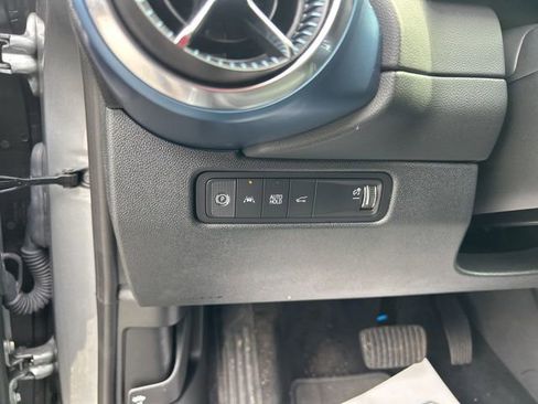 New 2026 Chevrolet Equinox EV LT image 17