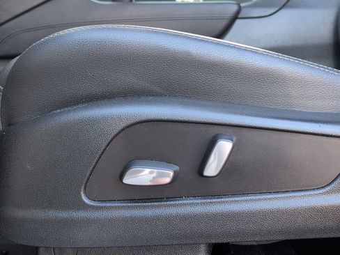 Used 2020 Cadillac XT5 Luxury image 10