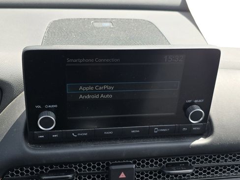 Used 2024 Honda HR-V Sport image 3