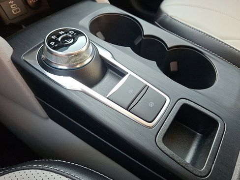 New 2025 Ford Escape SE w/ PHEV Premium Package FWD image 22