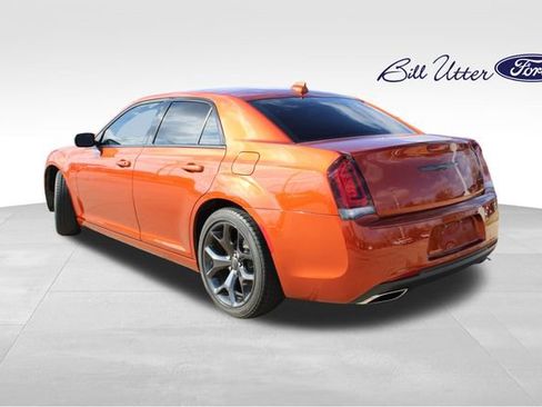 Used 2021 Chrysler 300 Touring w/ Sport Appearance Package image 7