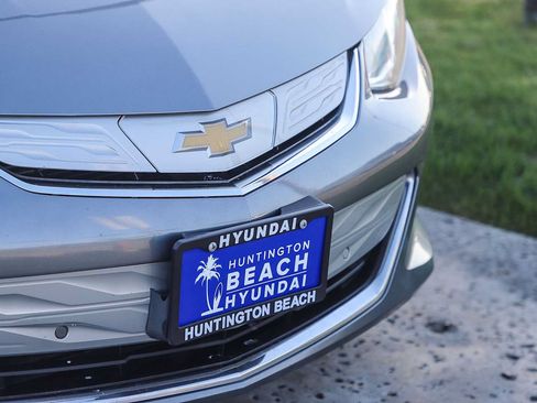Used 2018 Chevrolet Volt Premier w/ Driver Confidence Package FWD image 5
