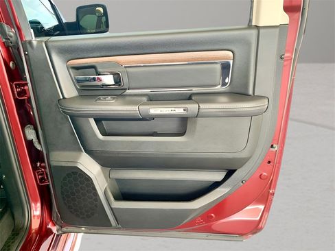 Used 2019 RAM 1500 Laramie w/ Convenience Group image 24