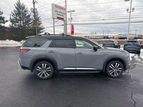 Certified 2025 Nissan Pathfinder Platinum w/ Cargo Package image 8