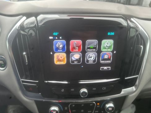 Used 2019 Chevrolet Traverse LT image 8