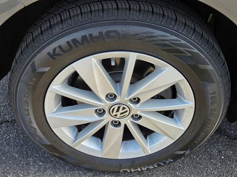 Used 2015 Volkswagen Golf S FWD image 10