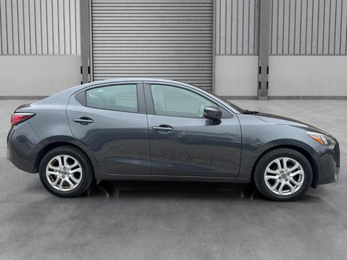 Used 2018 Toyota Yaris iA image 29