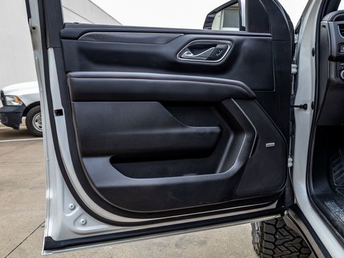 Used 2022 Chevrolet Tahoe RST w/ Sport Performance Package image 39