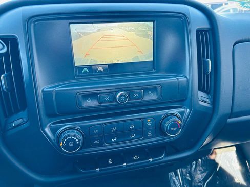 Used 2018 Chevrolet Silverado 1500 Custom w/ Custom Convenience Package image 21