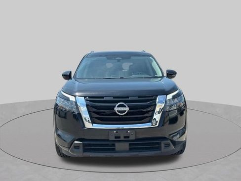 Used 2025 Nissan Pathfinder SV AWD/4WD image 11