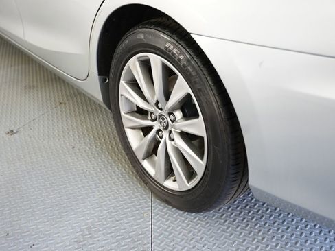 Used 2017 Toyota Camry XLE image 60