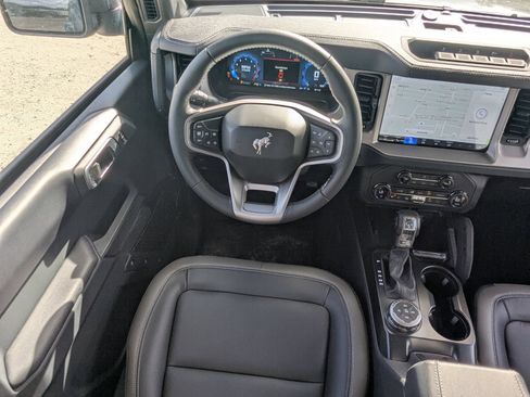 New 2025 Ford Bronco Outer Banks w/ Sasquatch Package AWD/4WD image 16
