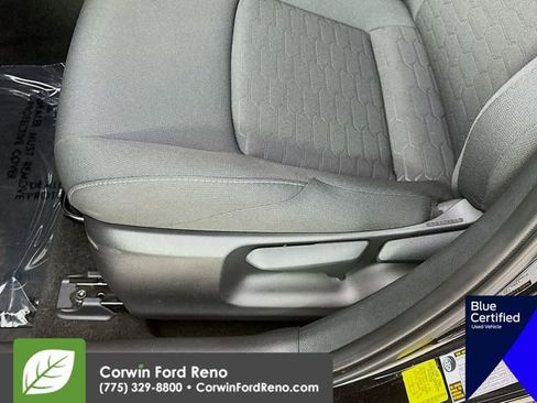 Used 2025 Toyota Corolla SE image 22