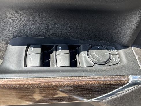 Used 2019 Chevrolet Silverado 1500 LT w/ Texas Edition image 6