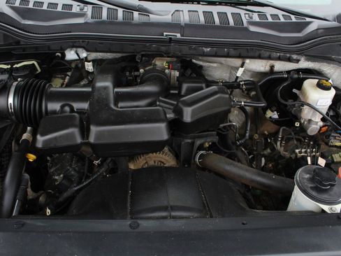 Used 2018 Ford F250 XL w/ Power Equipment Group AWD/4WD image 31
