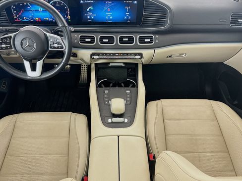Used 2023 Mercedes-Benz GLS 450 4MATIC image 23