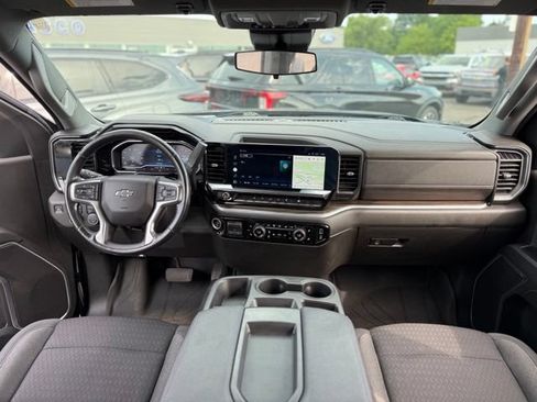 Used 2022 Chevrolet Silverado 1500 RST w/ Protection Package AWD/4WD image 2