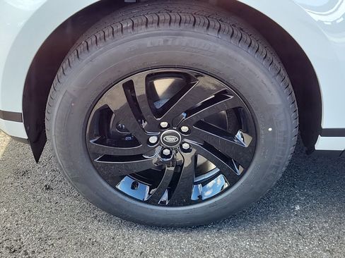 Certified 2026 Land Rover Range Rover Evoque S image 9