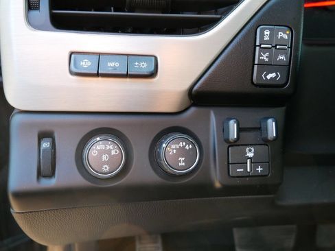Used 2020 GMC Yukon Denali AWD/4WD image 18