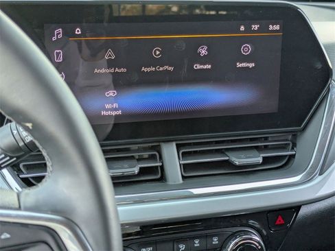 Used 2025 Chevrolet Trax LT w/ LT Convenience Package image 21