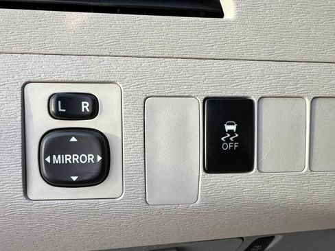 Used 2012 Toyota Sienna LE FWD image 10