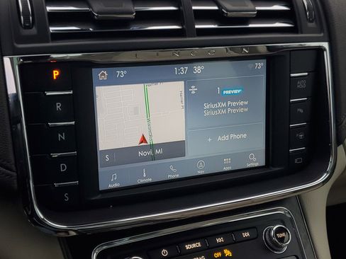 Used 2019 Lincoln Continental Reserve image 16