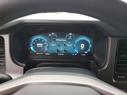 New 2025 Ford Bronco Base image 24