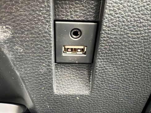 Used 2020 Toyota Corolla LE FWD image 16