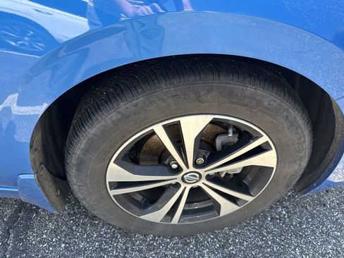 Used 2022 Nissan Sentra SV w/ Lighting Package image 17