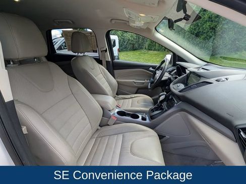 Used 2016 Ford Escape SE w/ SE Chrome Package FWD image 12
