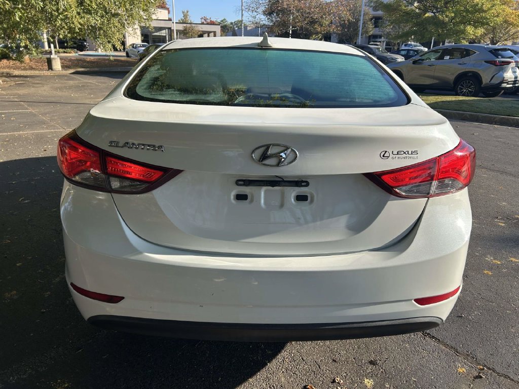 Used 2014 Hyundai Elantra SE FWD image 4
