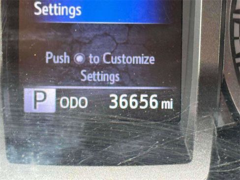 Certified 2022 Toyota Tacoma TRD Off-Road image 25