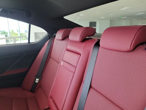 Used 2025 Lexus IS 350 F Sport RWD image 13