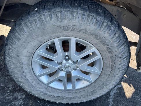 Used 2016 Nissan Frontier SV image 5