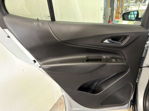 Used 2022 Chevrolet Equinox LT image 27