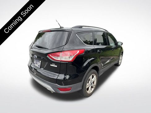Used 2016 Ford Escape SE w/ Equipment Group 201A FWD image 4