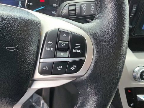 Used 2024 Ford Explorer XLT w/ Equipment Group 202A RWD image 22