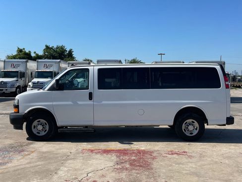 Used 2023 Chevrolet Express 3500 LS RWD image 1
