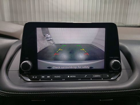 Used 2023 Nissan Rogue SV image 22