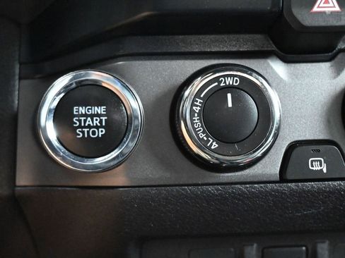 Used 2021 Toyota Tacoma TRD Off-Road AWD/4WD image 13