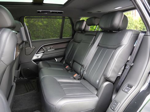 Used 2024 Land Rover Range Rover Long Wheelbase Autobiography AWD/4WD image 22