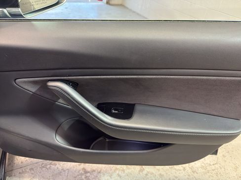 Used 2019 Tesla Model 3 Long Range RWD image 19