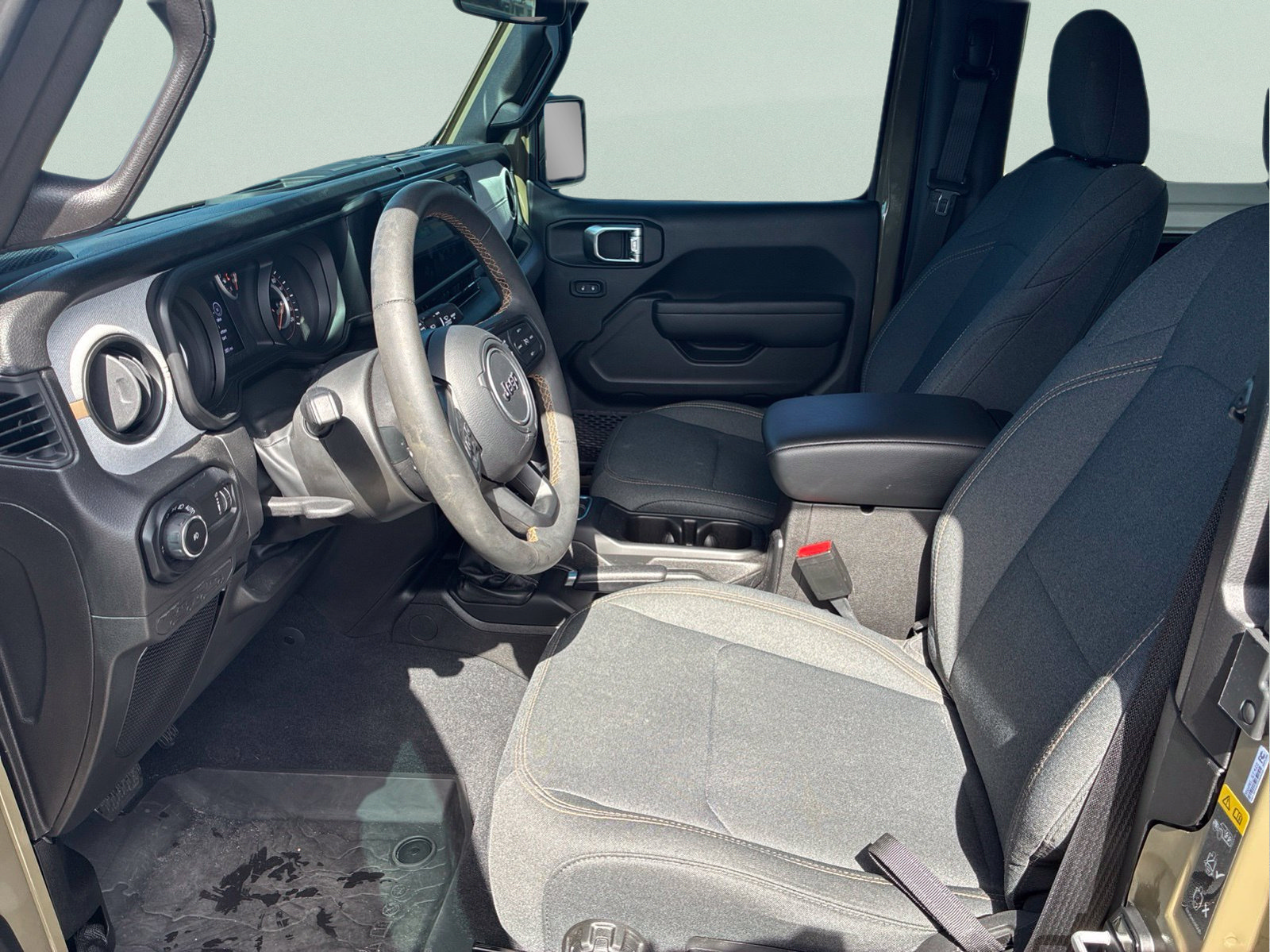 Certified 2025 Jeep Wrangler Sport AWD/4WD image 9
