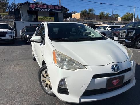 Used 2012 Toyota Prius C Two image 3