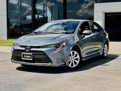 Used 2026 Toyota Corolla LE w/ Carpet Mat Package (TMS) FWD image 2