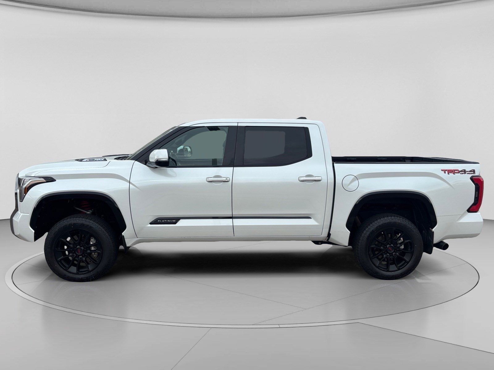 Used 2024 Toyota Tundra Platinum w/ TRD Off-Road Package AWD/4WD image 2